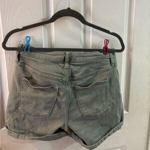 Universal Threads, green, summer shorts